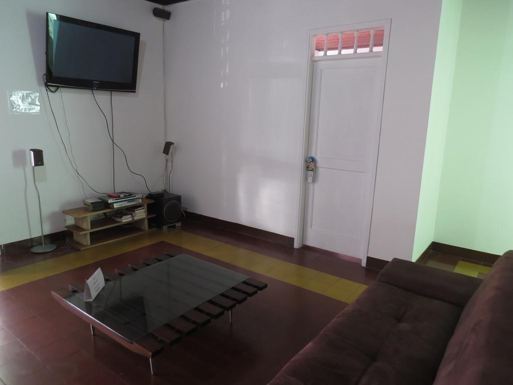 Hostal Casa Prado Μεντεγίν Εξωτερικό φωτογραφία